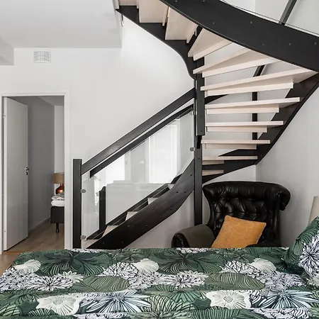 Borg Itaepuisto | Downtown Urban Loft 3-room, Balcony, 2 Tvs, Free Parking *